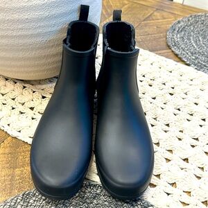 Hunter boots black short size 7